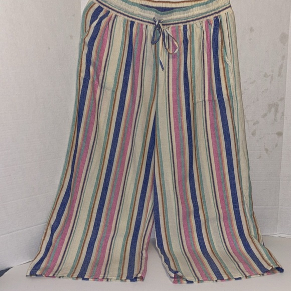 STYLE & CO BRAND MULTI COLORED STRIPED CAPRI PANTS LINEN AND MODAL
SIZE MEDIUM - Picture 1 of 11